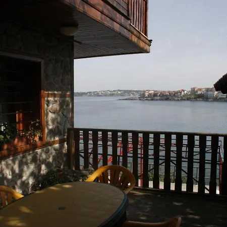 Guestrooms Durna 3*